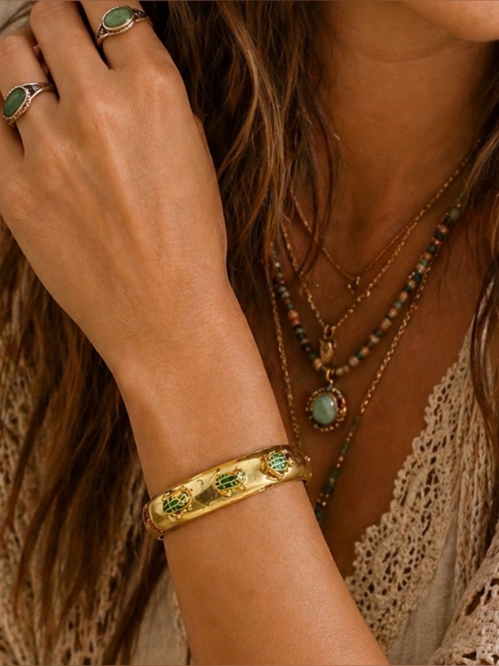Frog Gold Tone Bracelet with Painted Frogs NEW - Picture 2 of 13